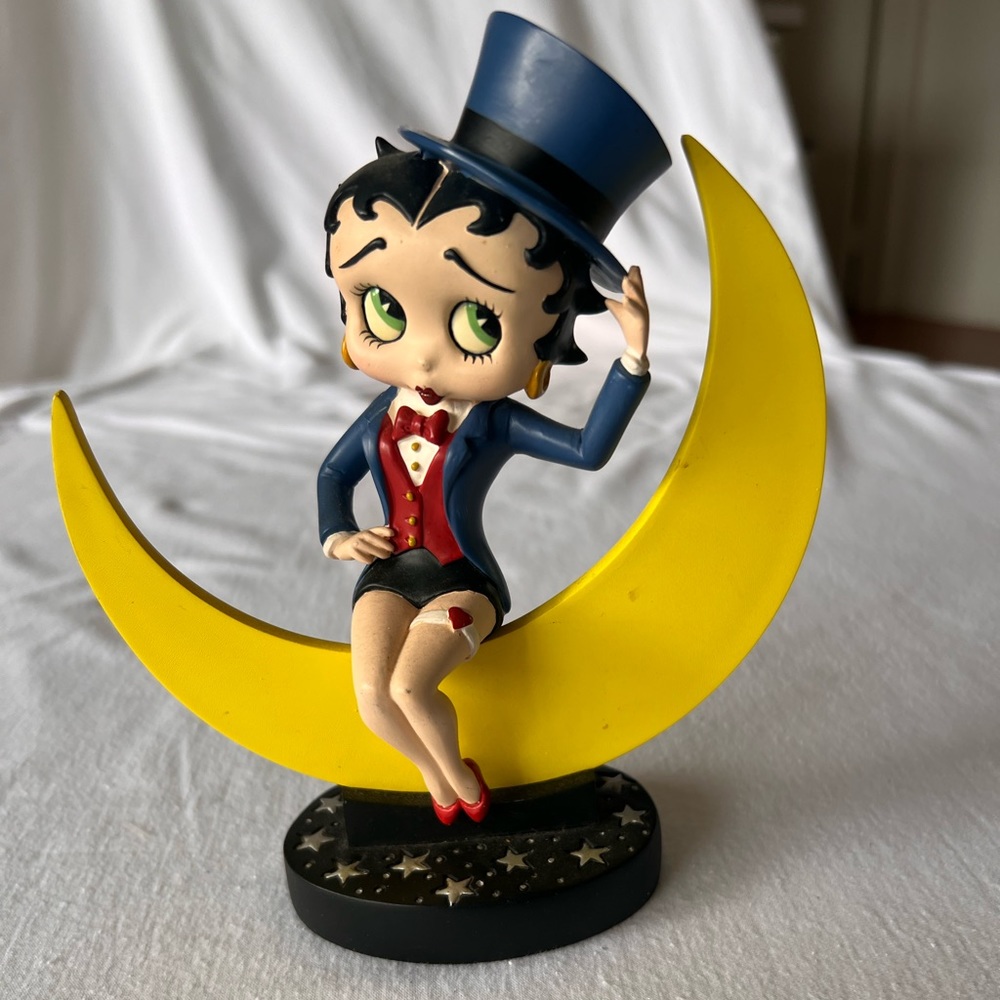Betty Boop Moonglow figurine from Danbury Mint